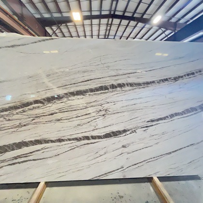 Calcatta Doro Quartzite Full Slab
